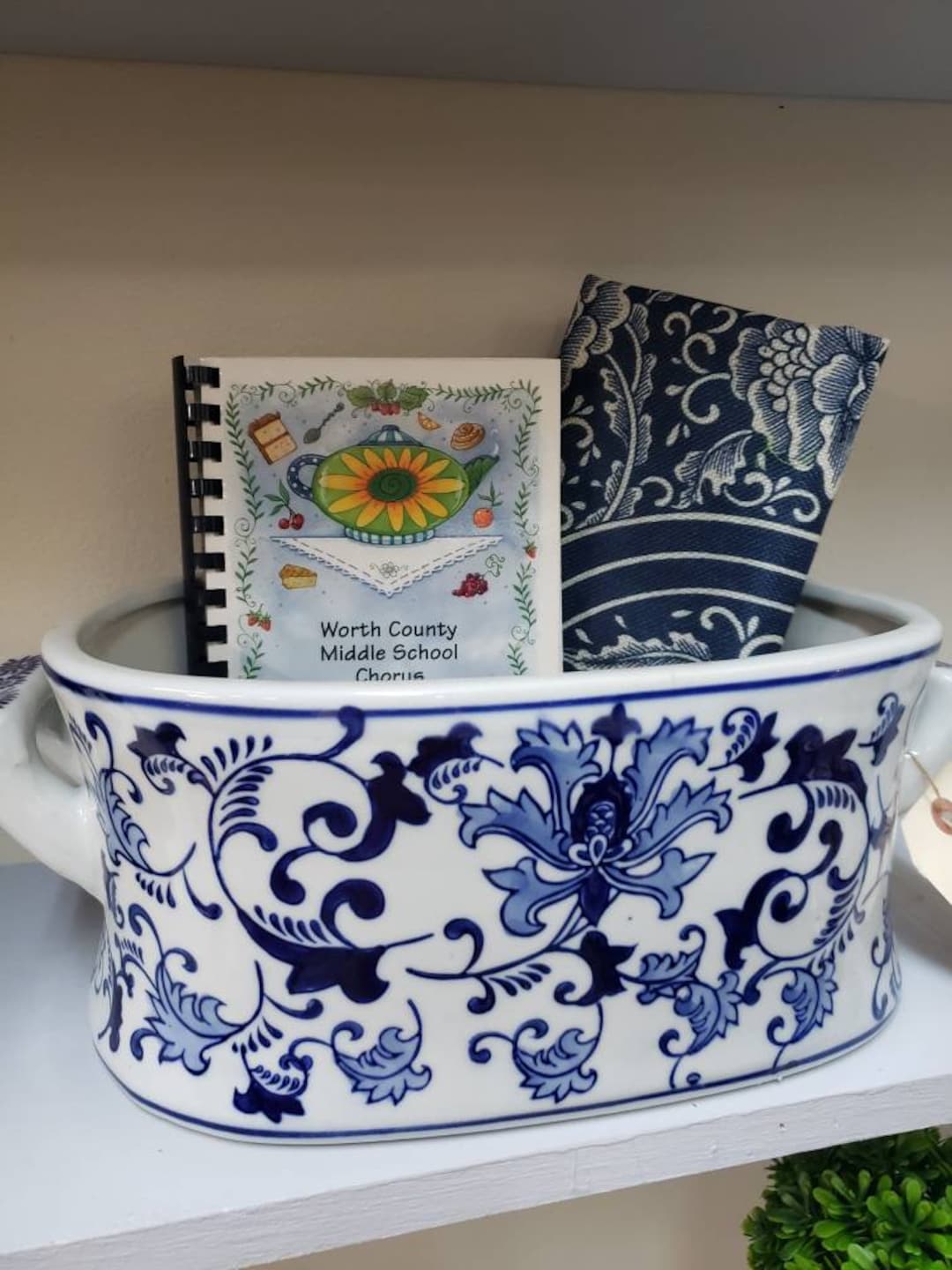 14-Inch Blue and White Chinoiserie Oval Planter Cachepot